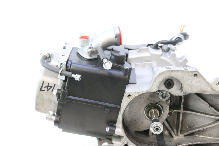 photo de MOTOR JM MOTORS R-MAX TECH 50 (2024 - 2026) - Vista de perfil