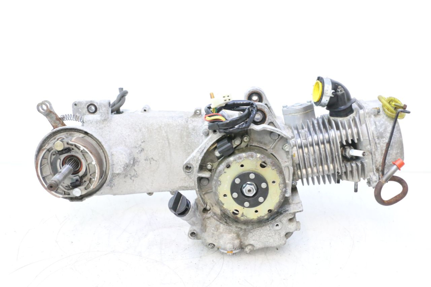 photo de MOTOR YIYING RETRO 125 (2008 - 2018) - Ângulo alternativo