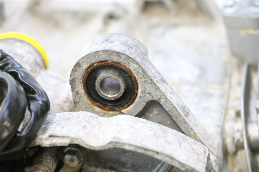 photo de MOTOR YIYING RETRO 125 (2008 - 2018) - Zoom do estado de desgaste