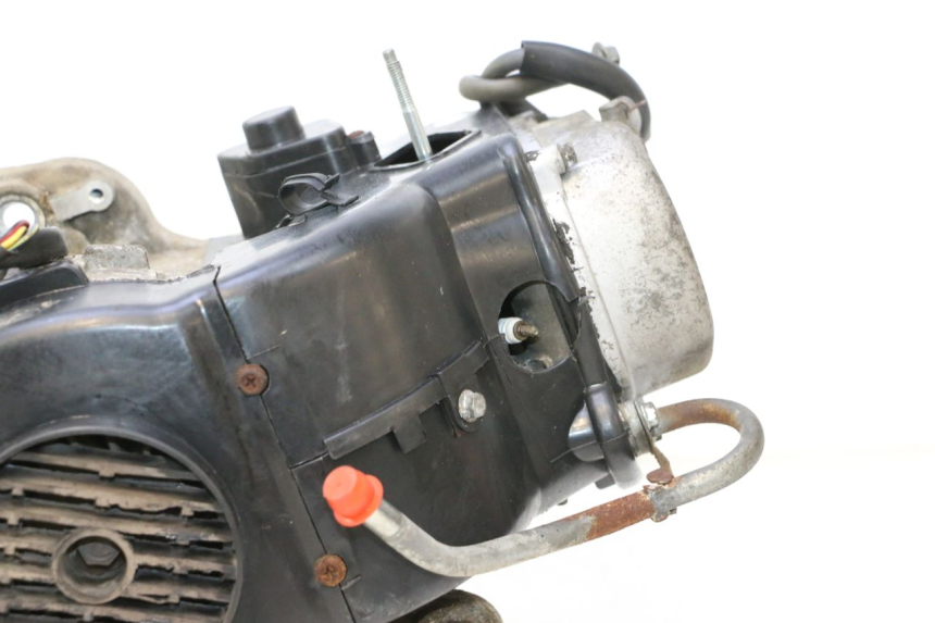 photo de MOTOR YIYING RETRO 50 (2008 - 2017) - Detalhes característicos