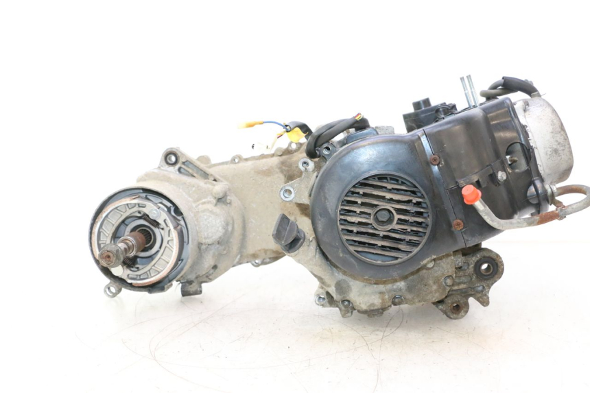 photo de MOTOR YIYING RETRO 50 (2008 - 2017) - Ampliação dos componentes