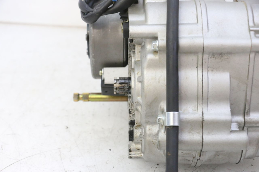 photo de MOTOR APOLLO RFZ 125 - Detalhes característicos