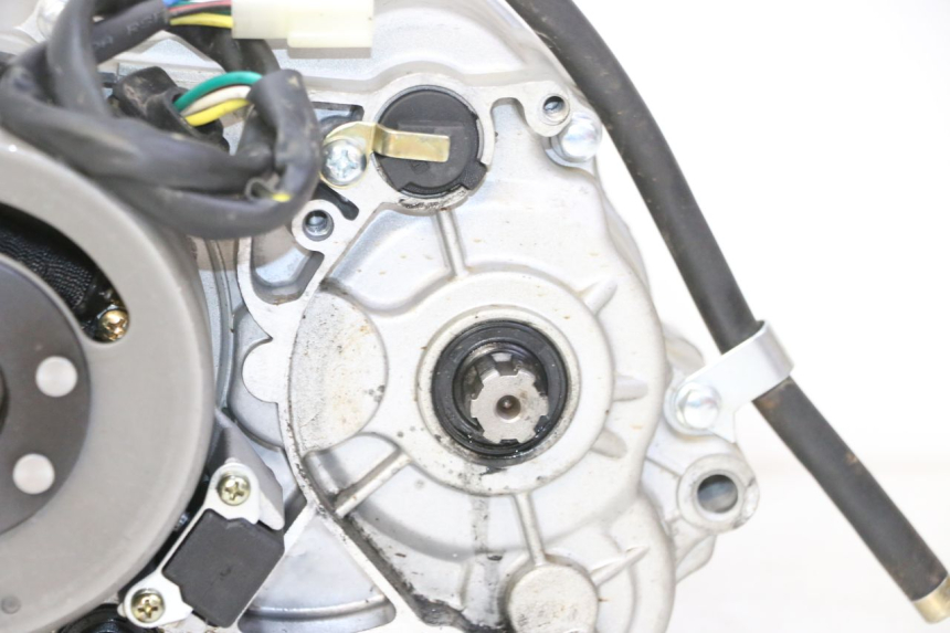 photo de MOTOR APOLLO RFZ 125 - Ângulo alternativo