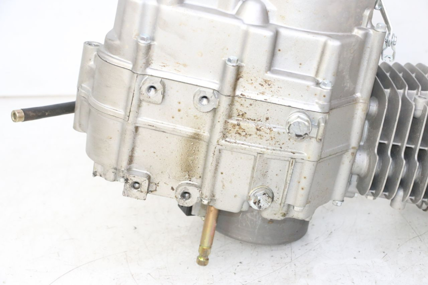 photo de MOTOR APOLLO RFZ 125 - Zoom do estado de desgaste