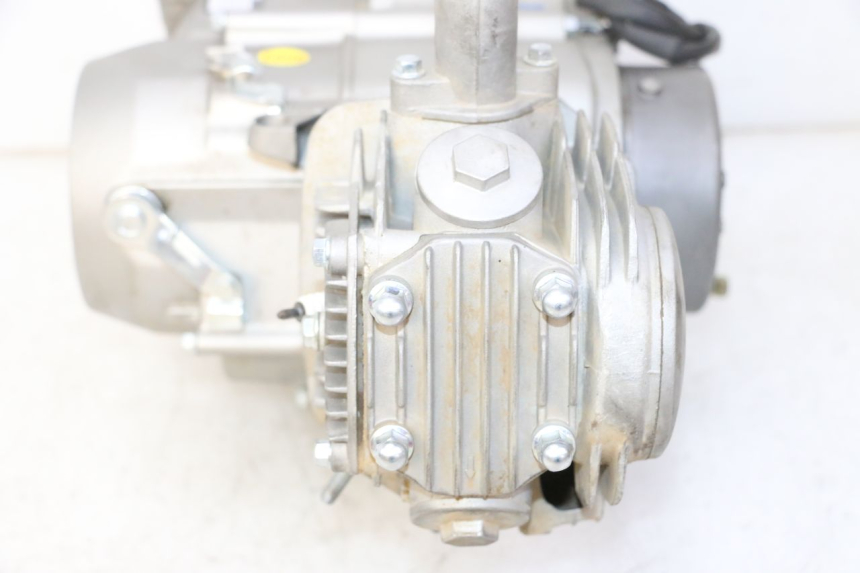 photo de MOTOR APOLLO RFZ 125 - Vista geral