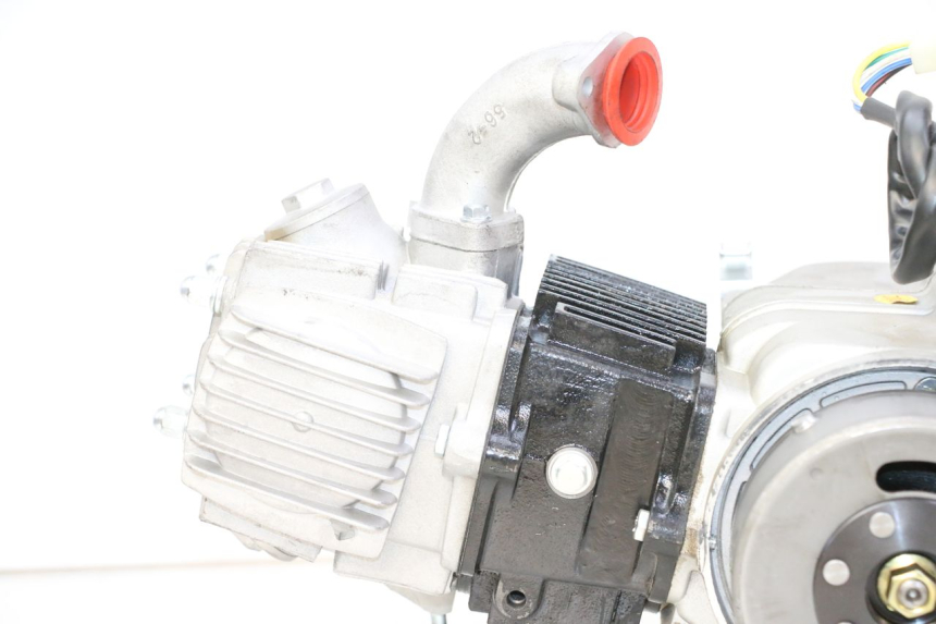 photo de MOTOR APOLLO RFZ 125 - Ângulo alternativo