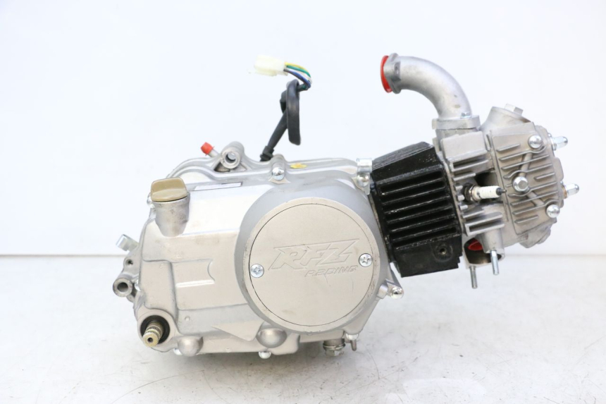 photo de MOTOR APOLLO RFZ 125 - Marcações e referências