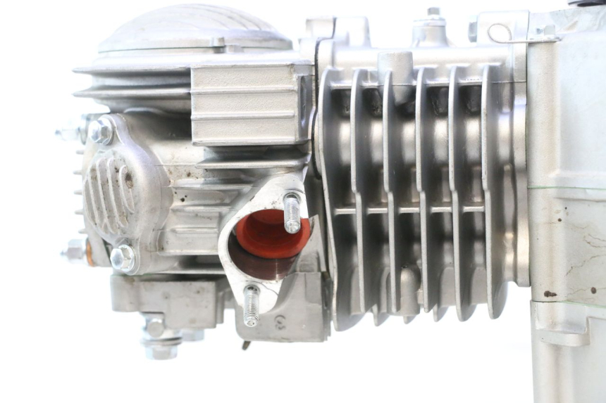 photo de MOTOR APOLLO RFZ 150 - Outro ângulo de visão