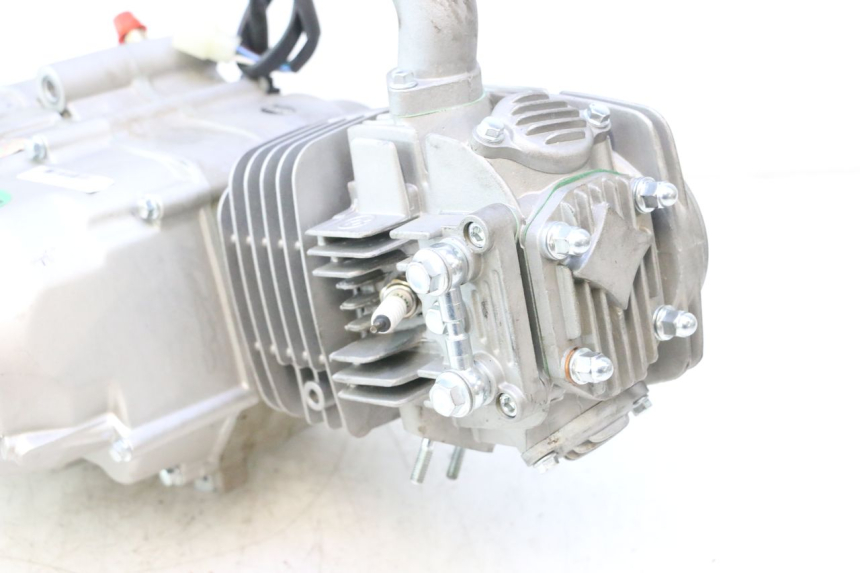 photo de MOTOR APOLLO RFZ 150 - Pontos de fixação