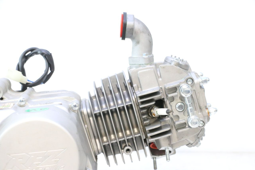 photo de MOTOR APOLLO RFZ 150 - Estado da superfície