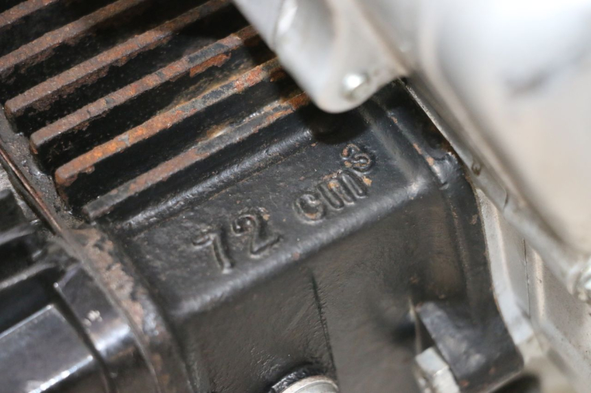 photo de MOTOR YAMASAKI ROADSTER 50 (2013 - 2018) - Zoom do estado de desgaste