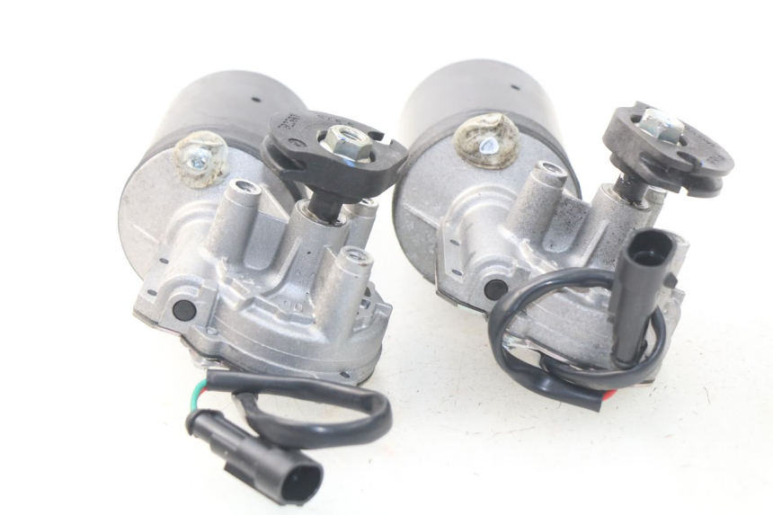 photo de MOTOR ROLL LOCK PEUGEOT METROPOLIS 400 (2017 - 2020) - Ampliação técnica