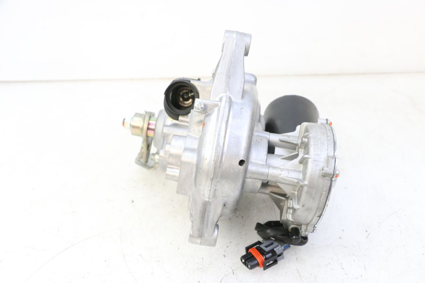 photo de MOTOR ROLL LOCK PIAGGIO MP3 HPE 310 (2024 - 2025) - Vista de perto