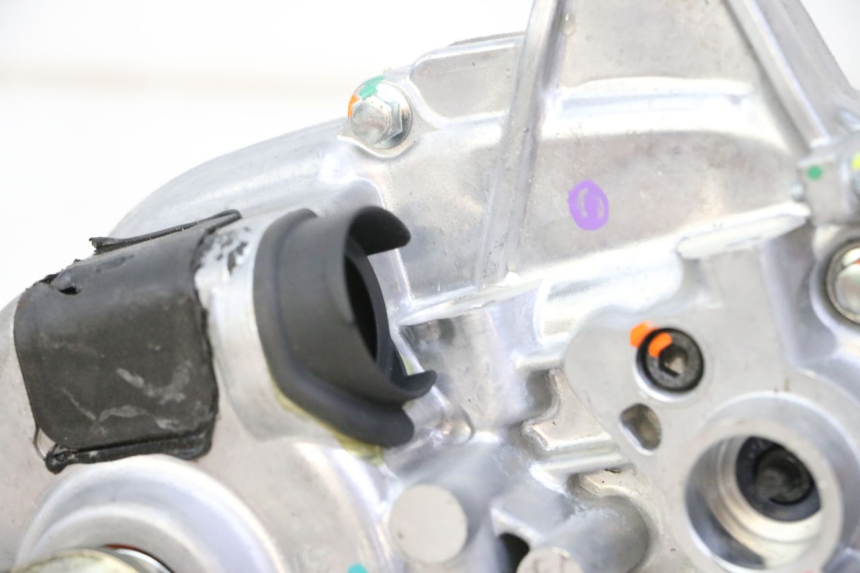 photo de MOTOR ROLL LOCK PIAGGIO MP3 HPE 310 (2024 - 2025) - Imagem adicional