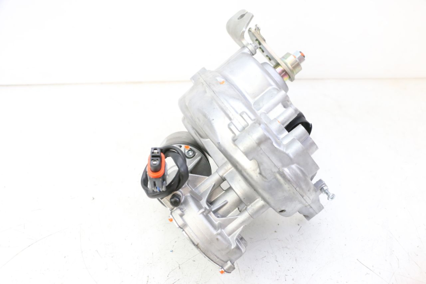 photo de MOTOR ROLL LOCK PIAGGIO MP3 HPE 310 (2024 - 2025) - Ampliação técnica