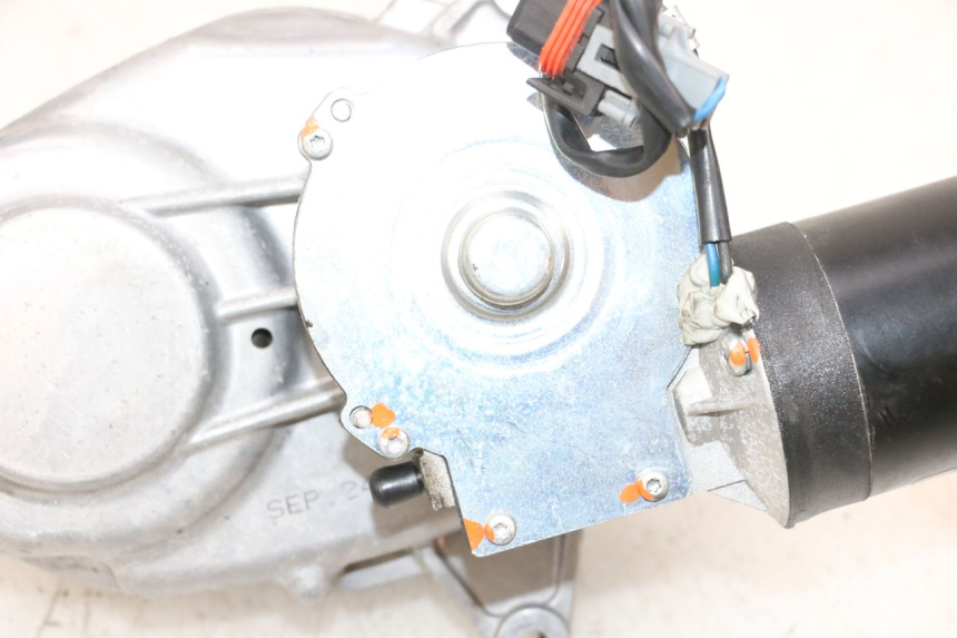photo de MOTOR ROLL LOCK PIAGGIO MP3 HPE 300 (2019 - 2026) - Marcações e referências