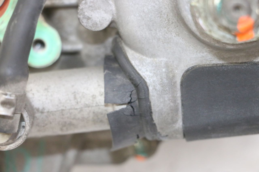 photo de MOTOR ROLL LOCK PIAGGIO MP3 LT 300 (2010 - 2016) - Detalhes característicos