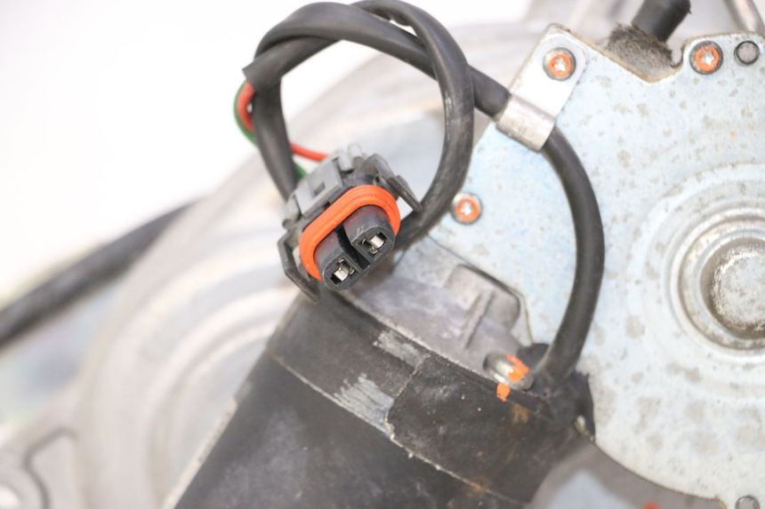 photo de MOTOR ROLL LOCK PIAGGIO MP3 LT 300 (2010 - 2016) - Detalhes característicos