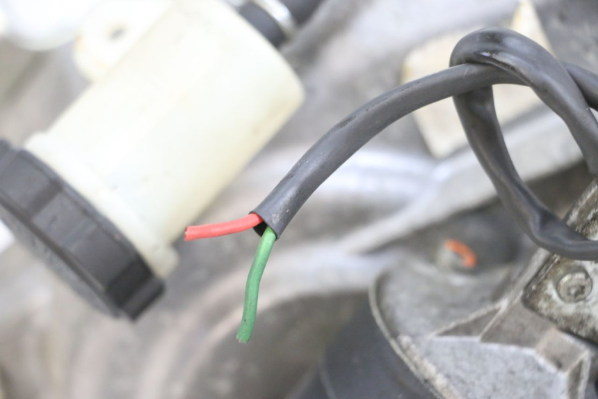 photo de MOTOR ROLL LOCK PIAGGIO MP3 125 (2006 - 2014) - Estado da superfície