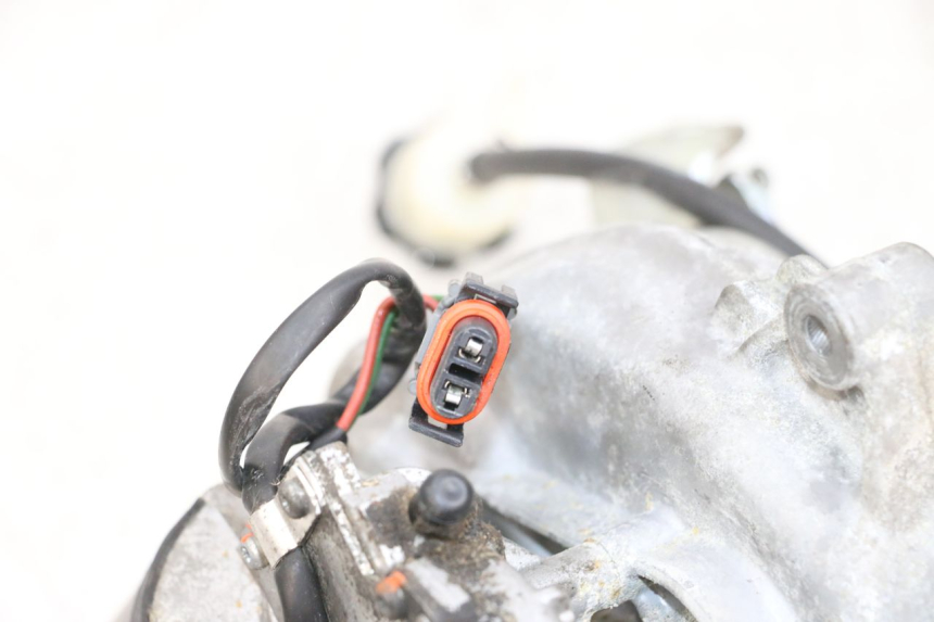 photo de MOTOR ROLL LOCK PIAGGIO MP3 RL 250 (2006 - 2010) - Zoom do estado de desgaste