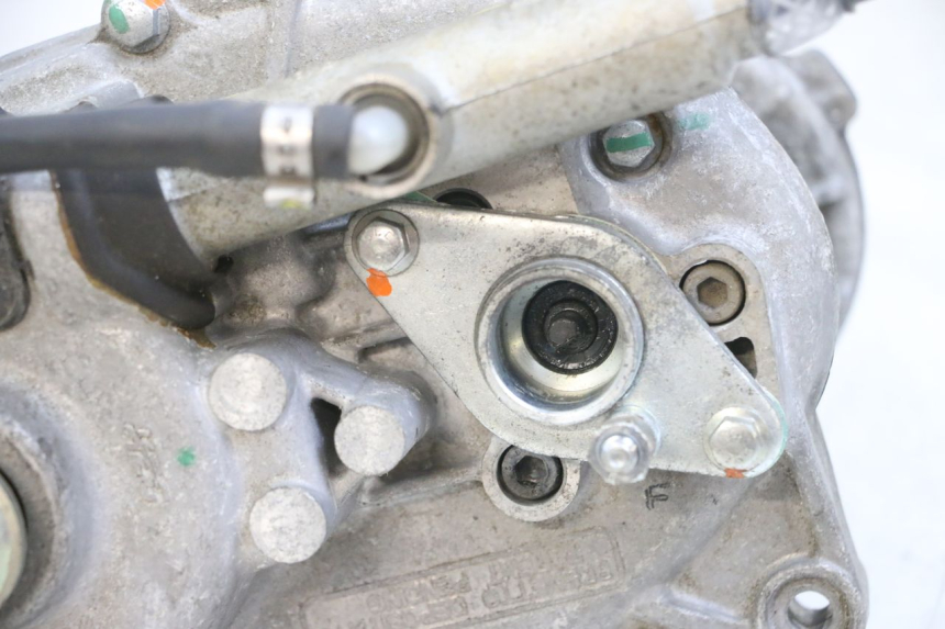 photo de MOTOR ROLL LOCK PIAGGIO MP3 500 (2016 - 2018) - Vista de perto