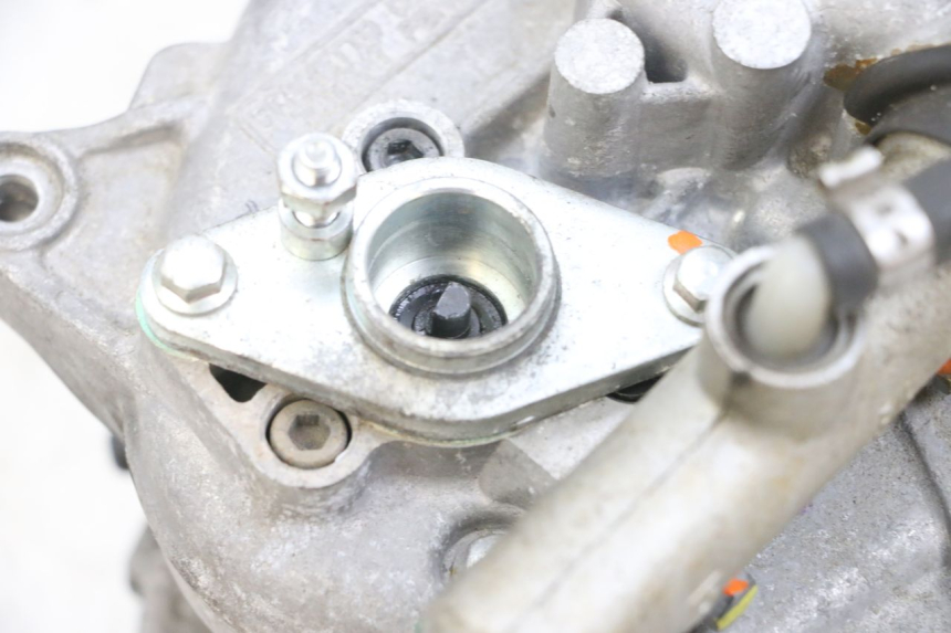 photo de MOTOR ROLL LOCK PIAGGIO MP3 500 (2016 - 2018) - Vista geral