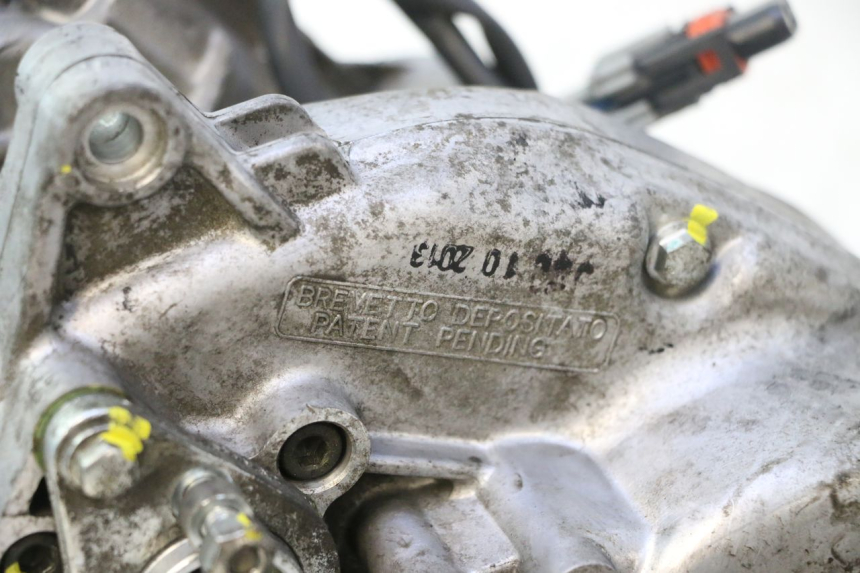 photo de MOTOR ROLL LOCK PIAGGIO MP3 500 (2011 - 2015) - Outro ângulo de visão