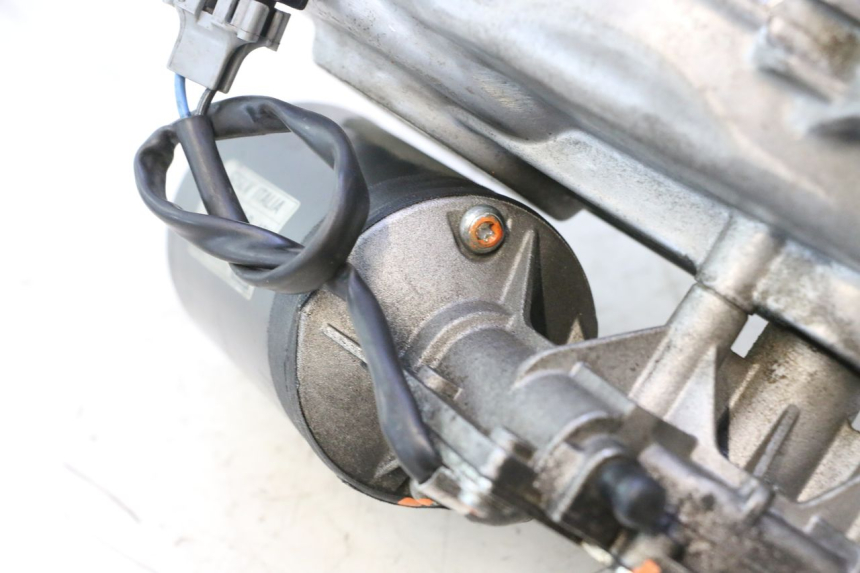 photo de MOTOR ROLL LOCK PIAGGIO MP3 500 (2016 - 2018) - Ampliação dos componentes