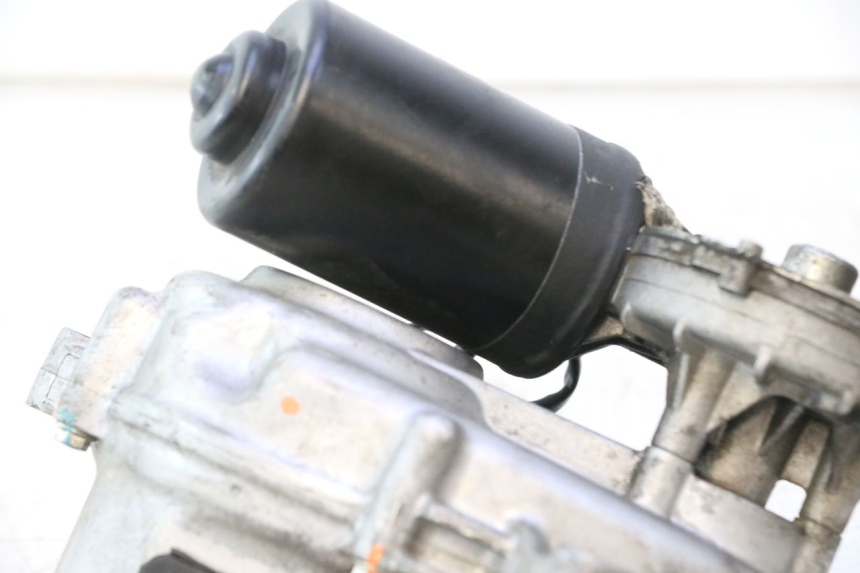 photo de MOTOR ROLL LOCK PIAGGIO MP3 500 (2016 - 2018) - Estado da superfície