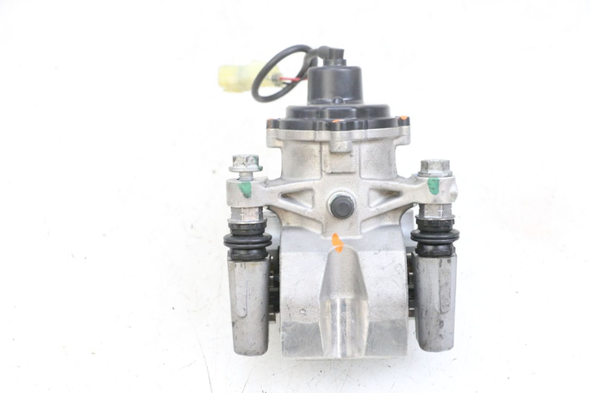 photo de MOTOR ROLL LOCK YAMAHA TRICITY 300 (2020 - 2024) - Estado da superfície