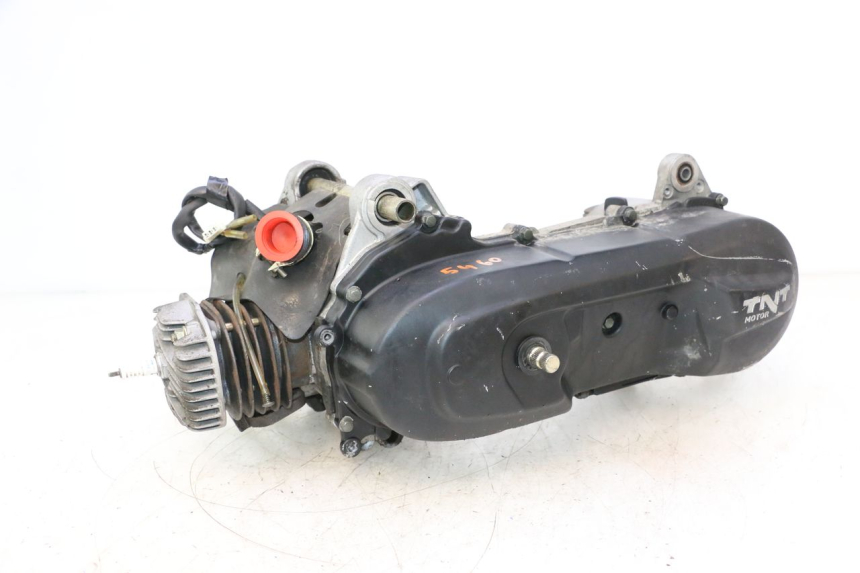 photo de MOTOR TNT MOTOR ROMA 10' 2T 50 (2011 - 2018) - Detalhes característicos