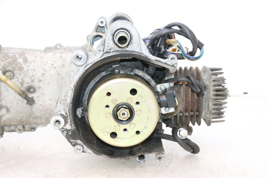 photo de MOTOR TNT MOTOR ROMA 10' 2T 50 (2011 - 2018) - Detalhes característicos