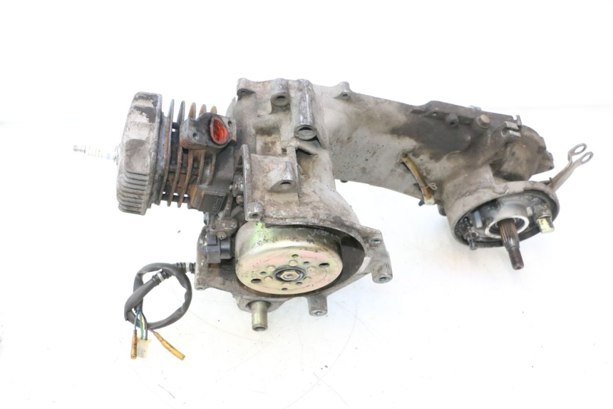 photo de MOTOR TNT MOTOR ROMA 10' 2T 50 (2011 - 2018) - Outro ângulo de visão