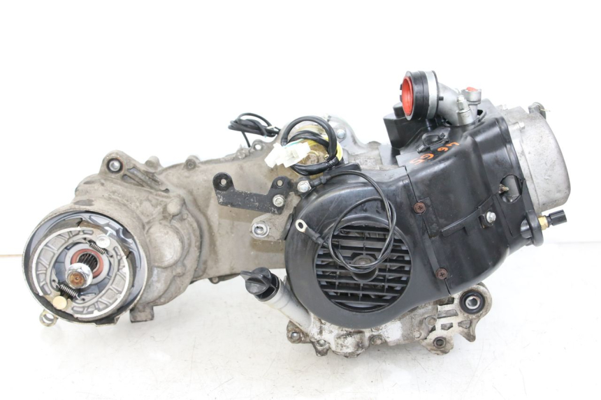 photo de MOTOR TNT MOTOR ROMA 10' 4T 50 (2019 - 2022) - Estado da superfície