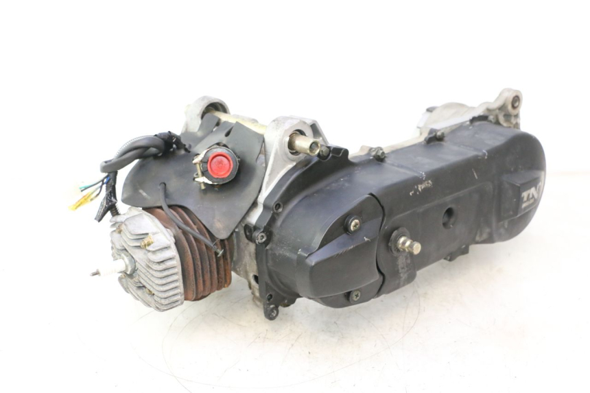 photo de MOTOR TNT MOTOR ROMA 12' 2T 50 (2007 - 2018) - Ângulo alternativo