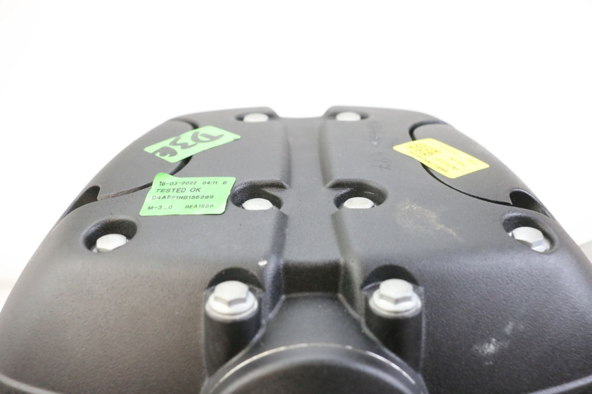 photo de MOTOR ROYAL ENFIELD SCRAM 411 (2022 - 2024) - Zoom do estado de desgaste