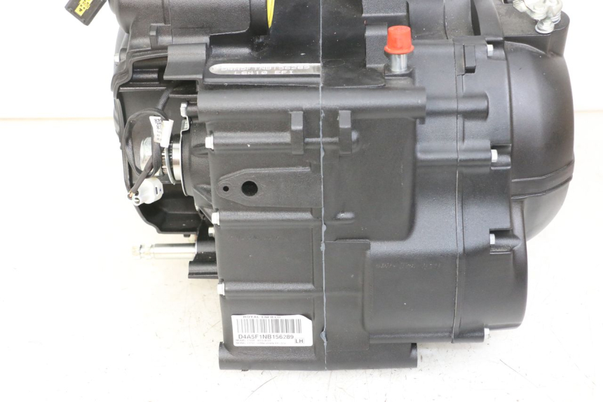 photo de MOTOR ROYAL ENFIELD SCRAM 411 (2022 - 2024) - Vista geral