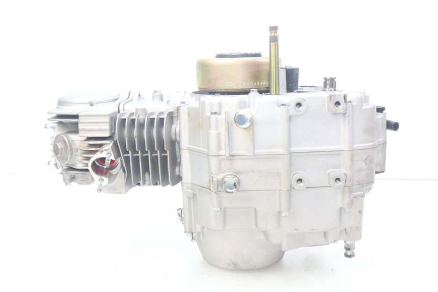 photo de MOTOR APOLLO RXF 125 - Outro ângulo de visão