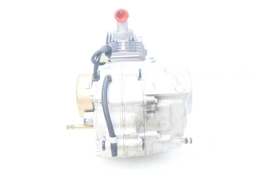 photo de MOTOR APOLLO RXF 125 - Pontos de fixação