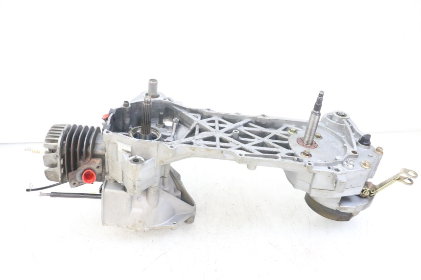 photo de MOTOR KEEWAY RY6 2T 50 (2011 - 2019) - Outro ângulo de visão