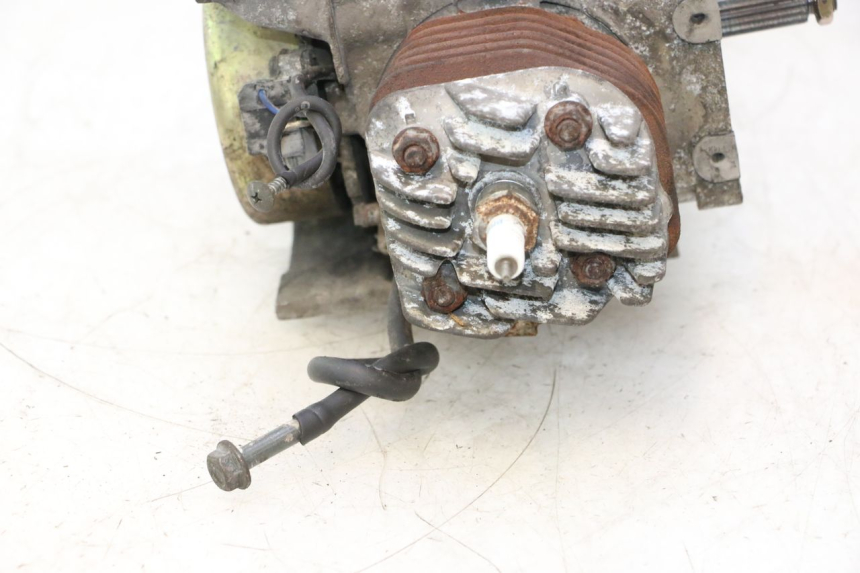 photo de MOTOR KEEWAY RY6 2T 50 (2011 - 2019) - Vista de perto
