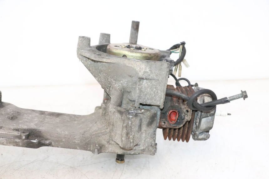 photo de MOTOR KEEWAY RY6 2T 50 (2011 - 2019) - Estado da superfície