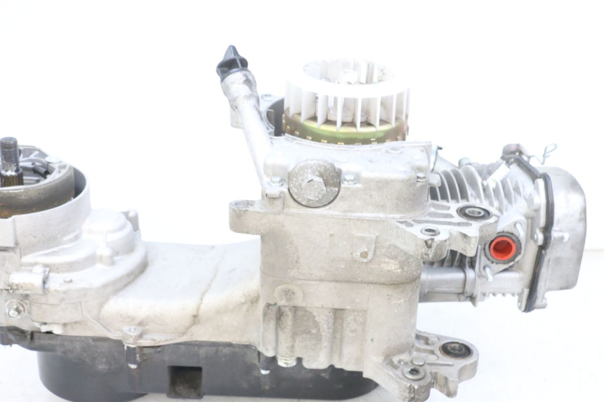 photo de MOTOR JM MOTORS SANTANA EVO 50 (2024 - 2026) - Zoom do estado de desgaste