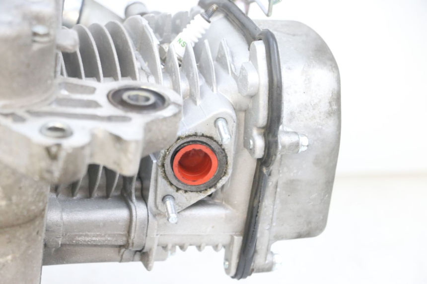 photo de MOTOR JM MOTORS SANTANA EVO 50 (2024 - 2026) - Outro ângulo de visão