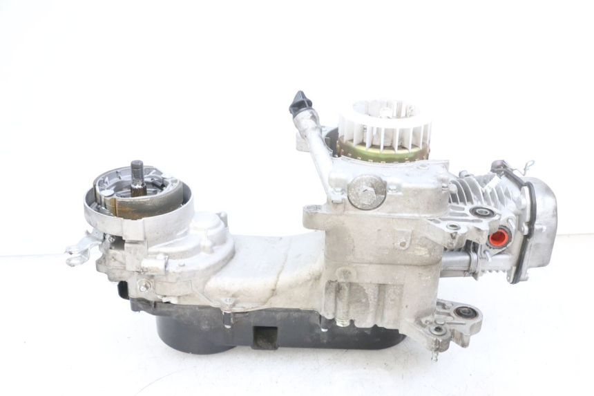 photo de MOTOR JM MOTORS SANTANA EVO 50 (2024 - 2026) - Vista geral