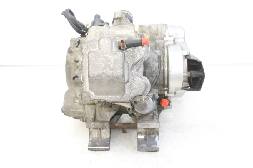 photo de MOTOR PEUGEOT SATELIS 125 (2013 - 2018) - Vista de perto