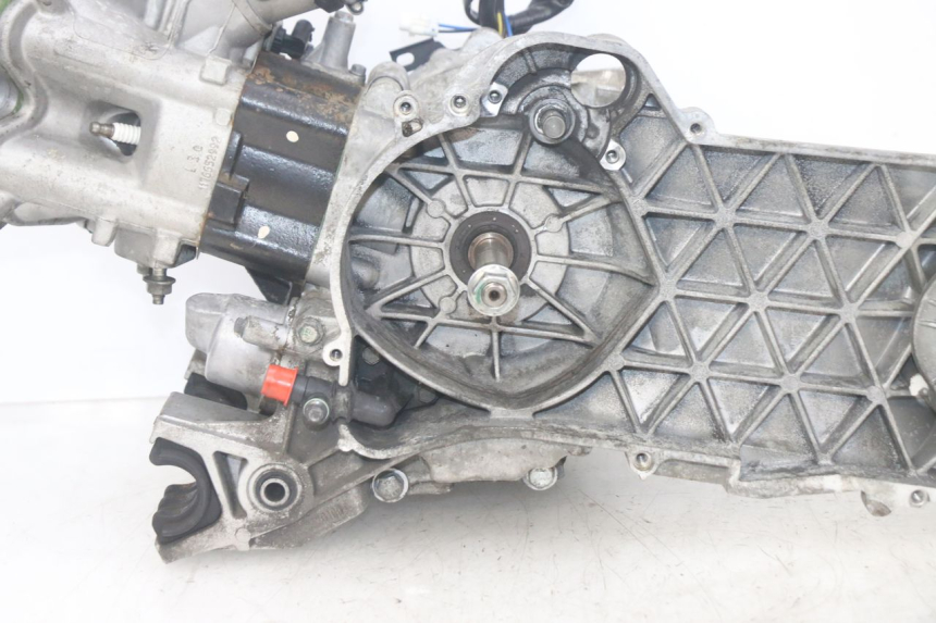 photo de MOTOR PEUGEOT SATELIS 125 (2013 - 2018) - Ângulo alternativo