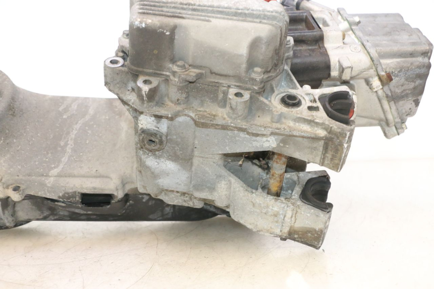 photo de MOTOR PEUGEOT SATELIS 125 (2013 - 2018) - Outro ângulo de visão