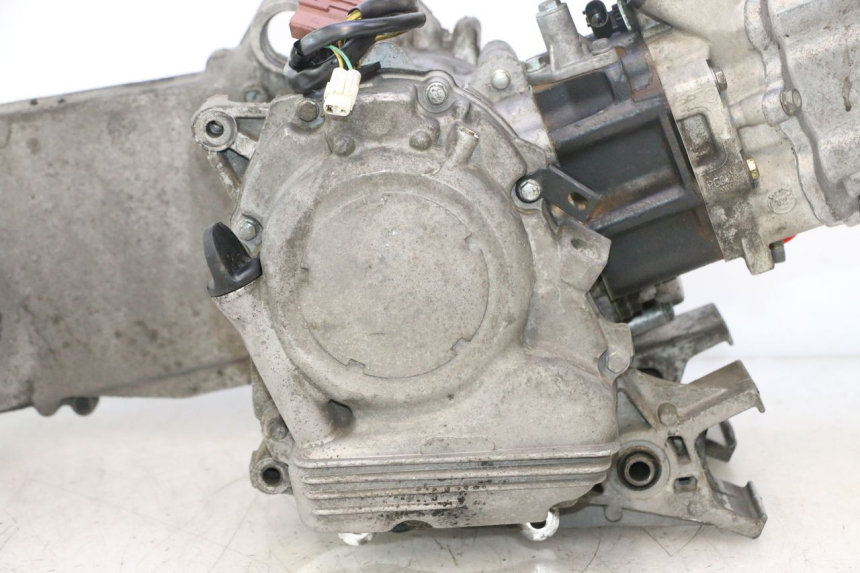 photo de MOTOR PEUGEOT SATELIS 125 (2013 - 2018) - Ângulo alternativo
