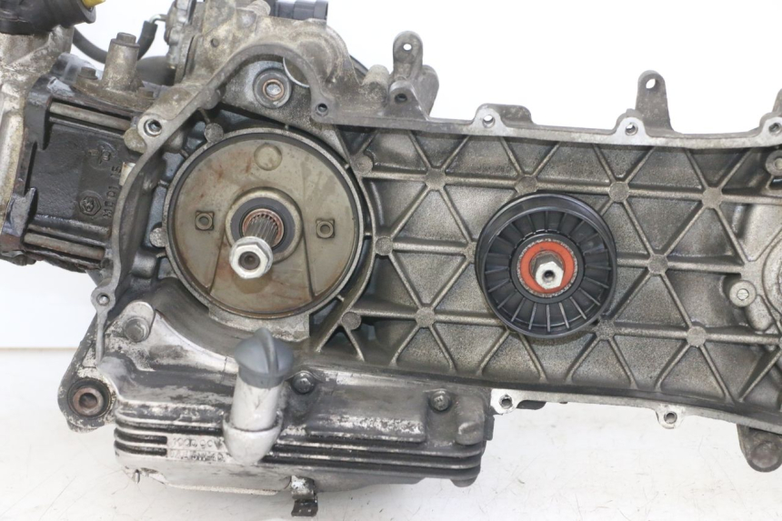 photo de MOTOR APRILIA SCARABEO GT TOURING 125 (1999 - 2005) - Vista de perto